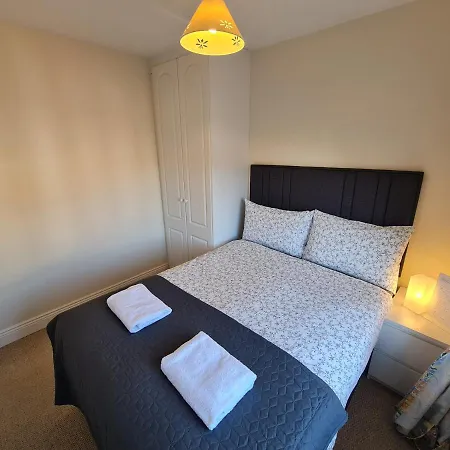 Homestay 2 Cosy Bedrooms In A 3 Bed Tyrrelstown