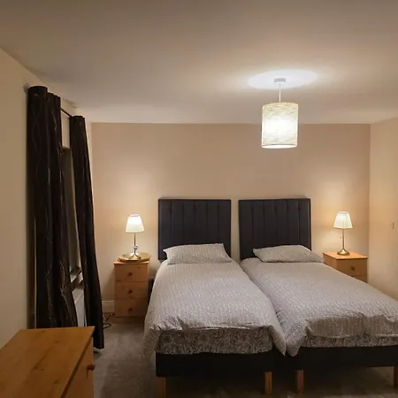 Δωμάτια σε οικογενειακή κατοικία 3 Cosy Bedrooms In A House 6 People *